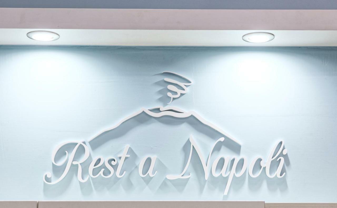 B&B Rest A Napoli エクステリア 写真