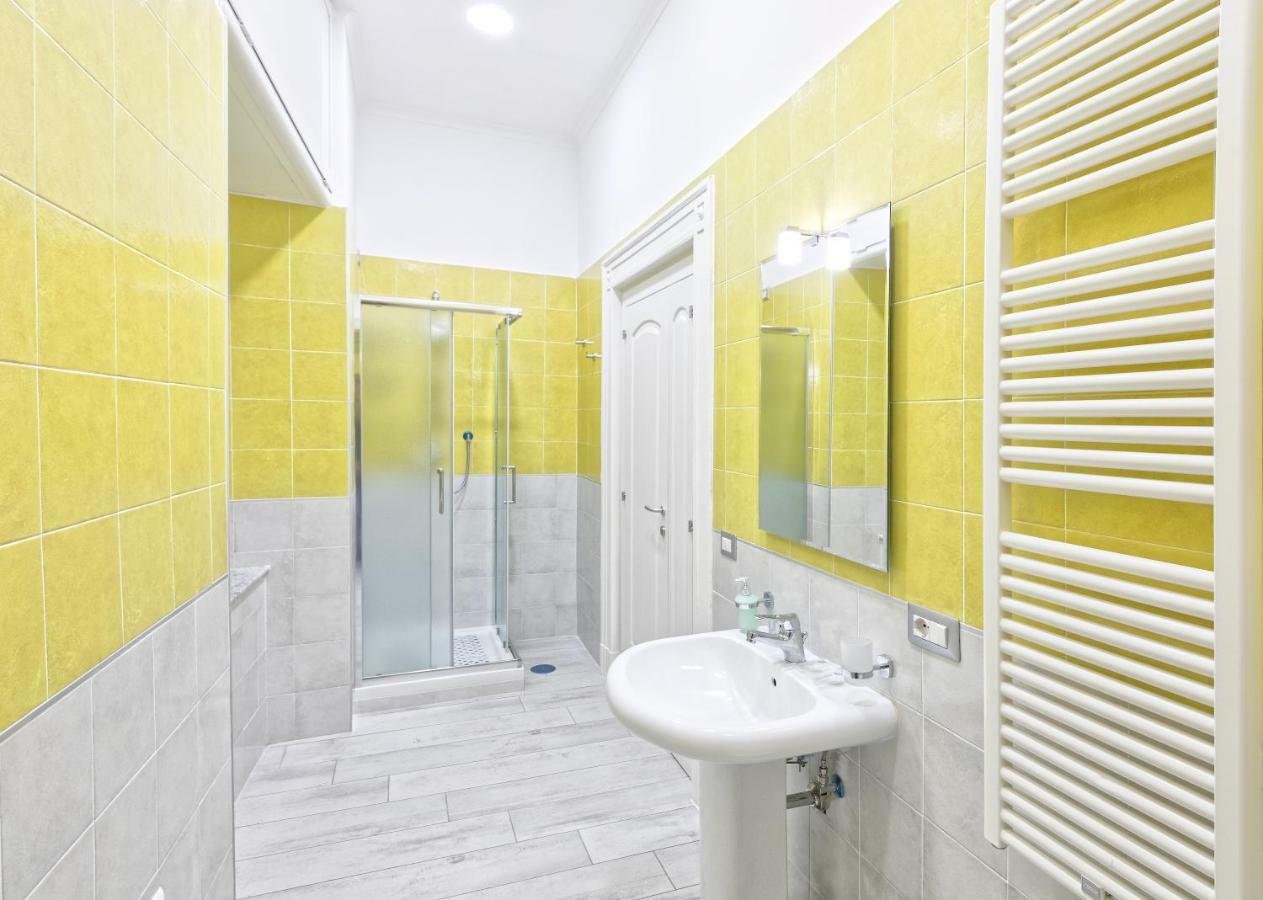 B&B Rest A Napoli エクステリア 写真