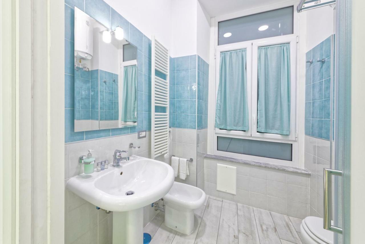 B&B Rest A Napoli エクステリア 写真